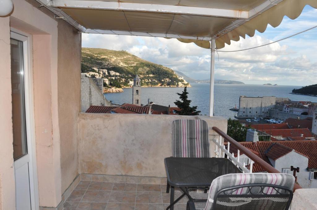 Apartments Lucic دوبروفينك الغرفة الصورة