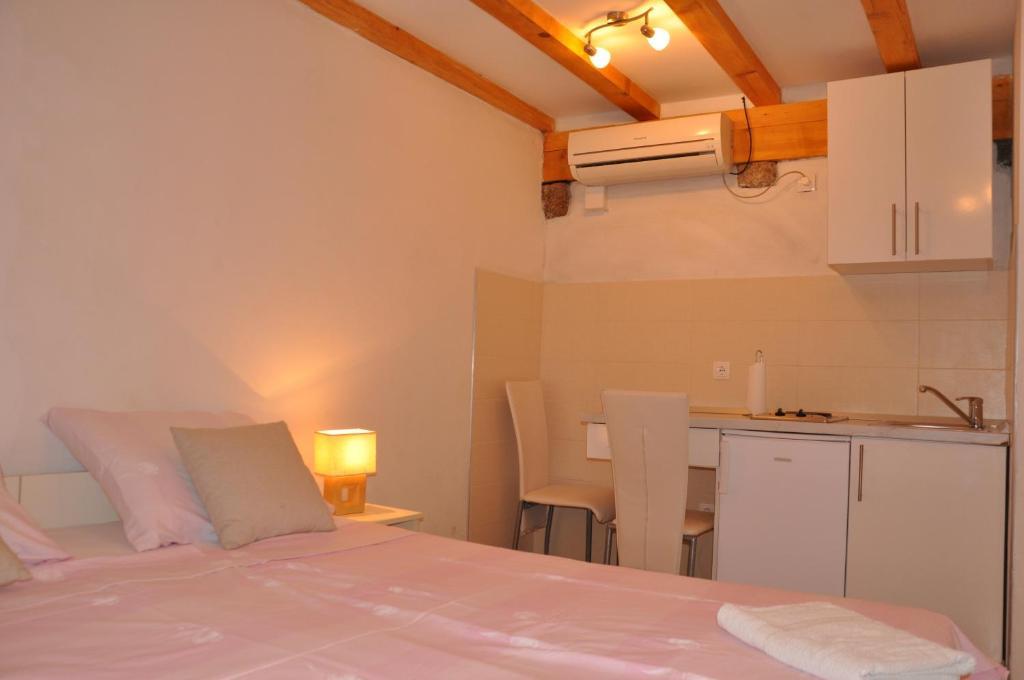 Apartments Lucic دوبروفينك الغرفة الصورة