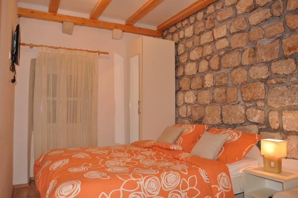 Apartments Lucic دوبروفينك المظهر الخارجي الصورة